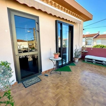 Appartement St Laurent Сан-Лорон-дьо-ла-Салонк Екстериор снимка